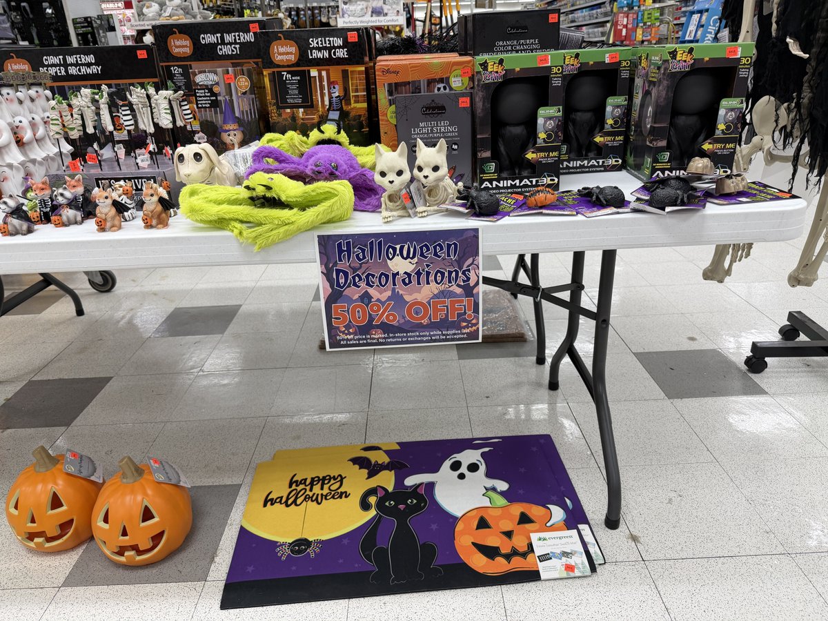 BigGaceHastings's tweet image. Spooktacular savings! 🎃 Enjoy 50% off Halloween merchandise. Limited time—grab your favorites today! #HalloweenDeals #AceHardware