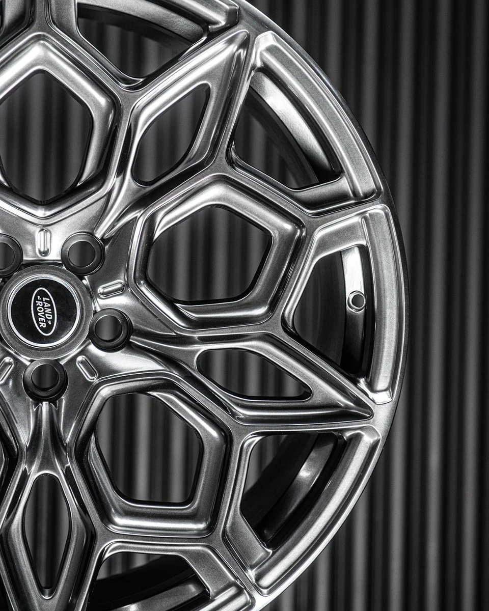 ProjectKahn's tweet image. Range Rover Sport (2013–2018) Type 57 RS-Forged Alloy Wheels
Price: £3,500

Front Wheel Size: 10 x 23&quot;
Rear Wheel Size: 10 x 23&quot;
Colour: Shadow Chrome
Vehicle Fitment: Range Rover Sport (2013–2018)

See more: projectkahn.com/products/range…

#KahnDesign #RangeRover #RangeRoverSport