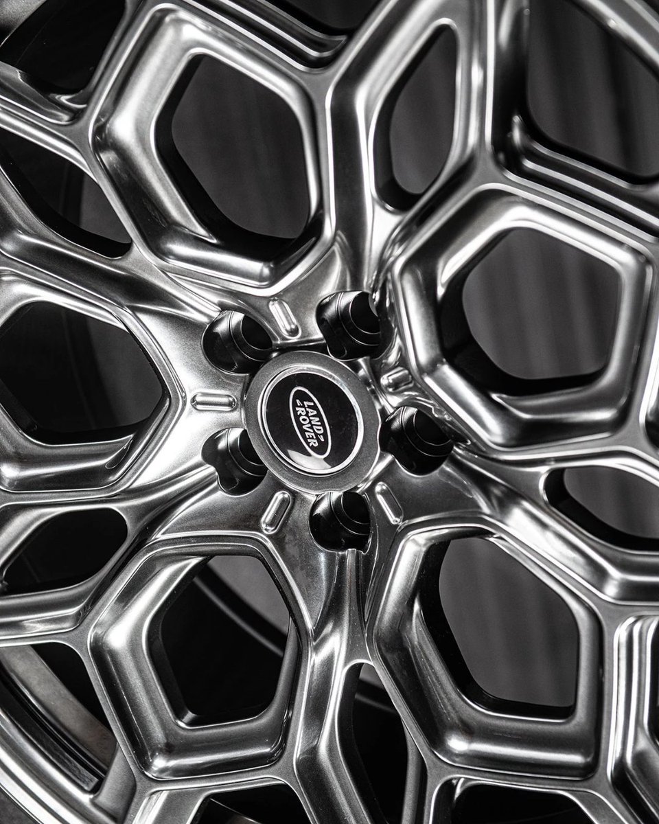 ProjectKahn's tweet image. Range Rover Sport (2013–2018) Type 57 RS-Forged Alloy Wheels
Price: £3,500

Front Wheel Size: 10 x 23&quot;
Rear Wheel Size: 10 x 23&quot;
Colour: Shadow Chrome
Vehicle Fitment: Range Rover Sport (2013–2018)

See more: projectkahn.com/products/range…

#KahnDesign #RangeRover #RangeRoverSport