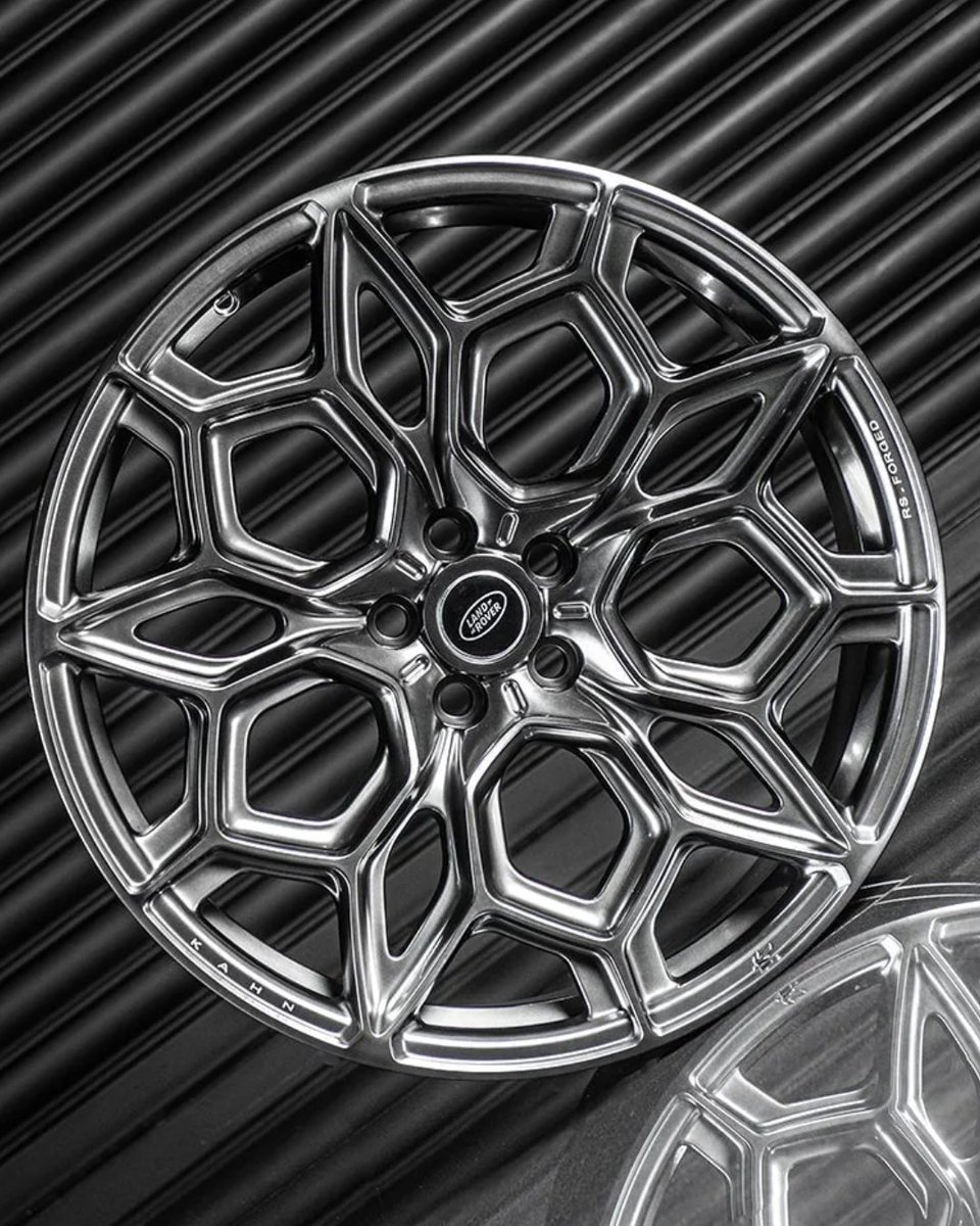 ProjectKahn's tweet image. Range Rover Sport (2013–2018) Type 57 RS-Forged Alloy Wheels
Price: £3,500

Front Wheel Size: 10 x 23&quot;
Rear Wheel Size: 10 x 23&quot;
Colour: Shadow Chrome
Vehicle Fitment: Range Rover Sport (2013–2018)

See more: projectkahn.com/products/range…

#KahnDesign #RangeRover #RangeRoverSport
