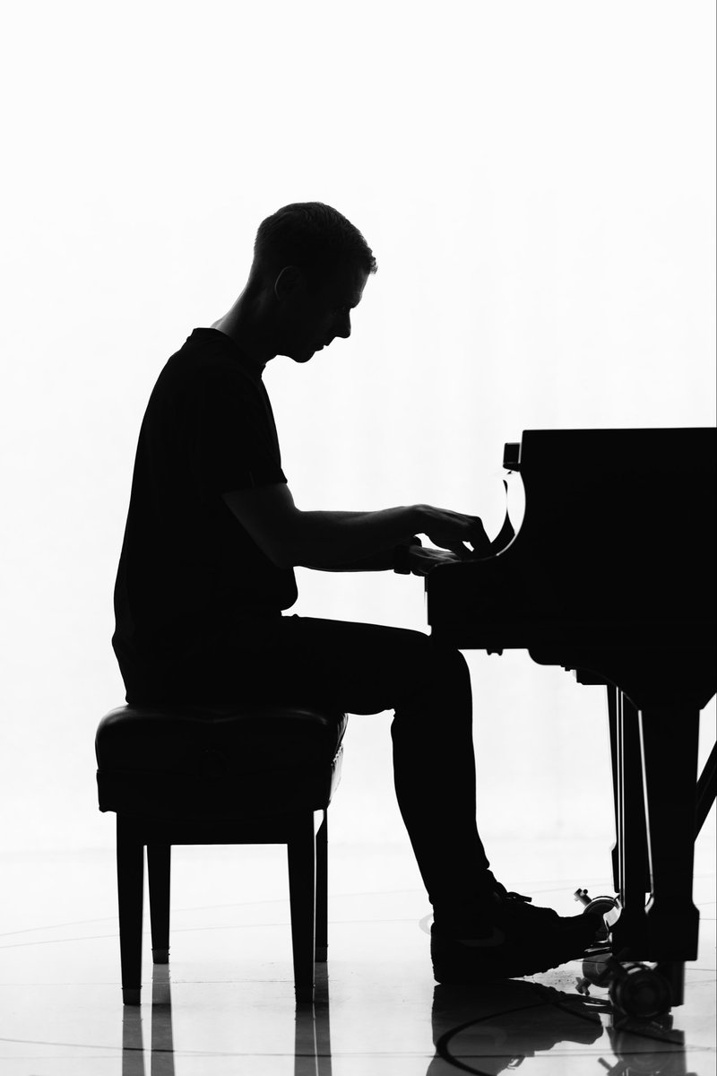 Armin van Buuren tweet media