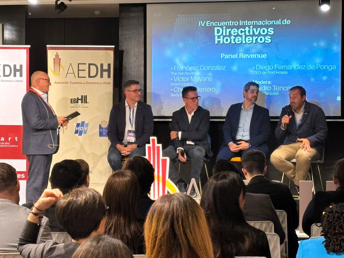 “Rentabilidad, estrategia y tecnología al servicio del director de hotel” 😉
Intervienen Francesc González de <a href="/thenetrevenue/">The Net Revenue</a>, Víctor Mayans <a href="/artiemhotels/">ARTIEM</a>, Chema Herrero de <a href="/bedsrevenue/">Bedsrevenue.com</a> y Diego Fernández de @port_hotels. Modera <a href="/IsidroTenorio/">Isidro Tenorio</a> 
#EncuentroAEDH @VisitMadrid #Hoteles