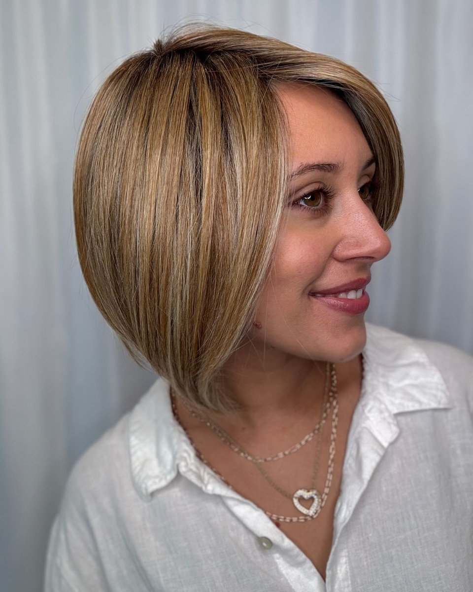 pattispearls's tweet image. Straight Up With A Twist Elite by @raquelwelchwigs in RL14/22SS Shaded Wheat 🌾💕

Shop it here: wigsbypattispearls.com/products/strai…

#wigsbypattispearls #thinhairsolutions #tryon #alternativehair #hairlosssolutions #hairconfidence #raquelwelchwigs