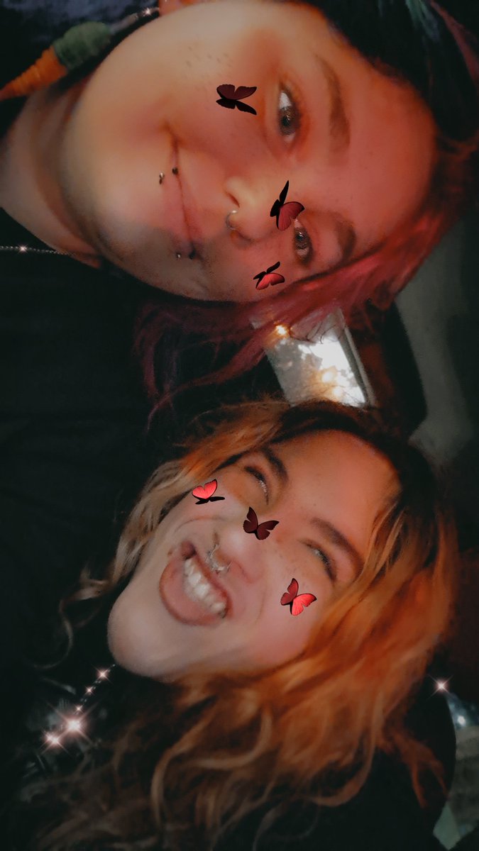 Missmadness663's tweet photo. Hanging out with friends is nice I finally got to meet one of my friends in person afterwards long time of knowing 

We smoked so much weee https://t.co/gpXLGb4Wn9