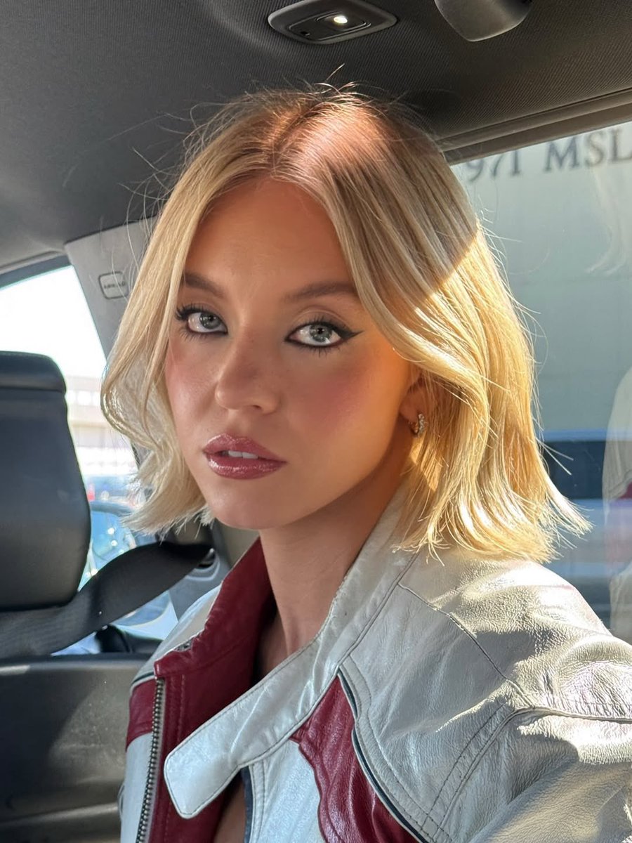 best of sydney sweeney tweet media
