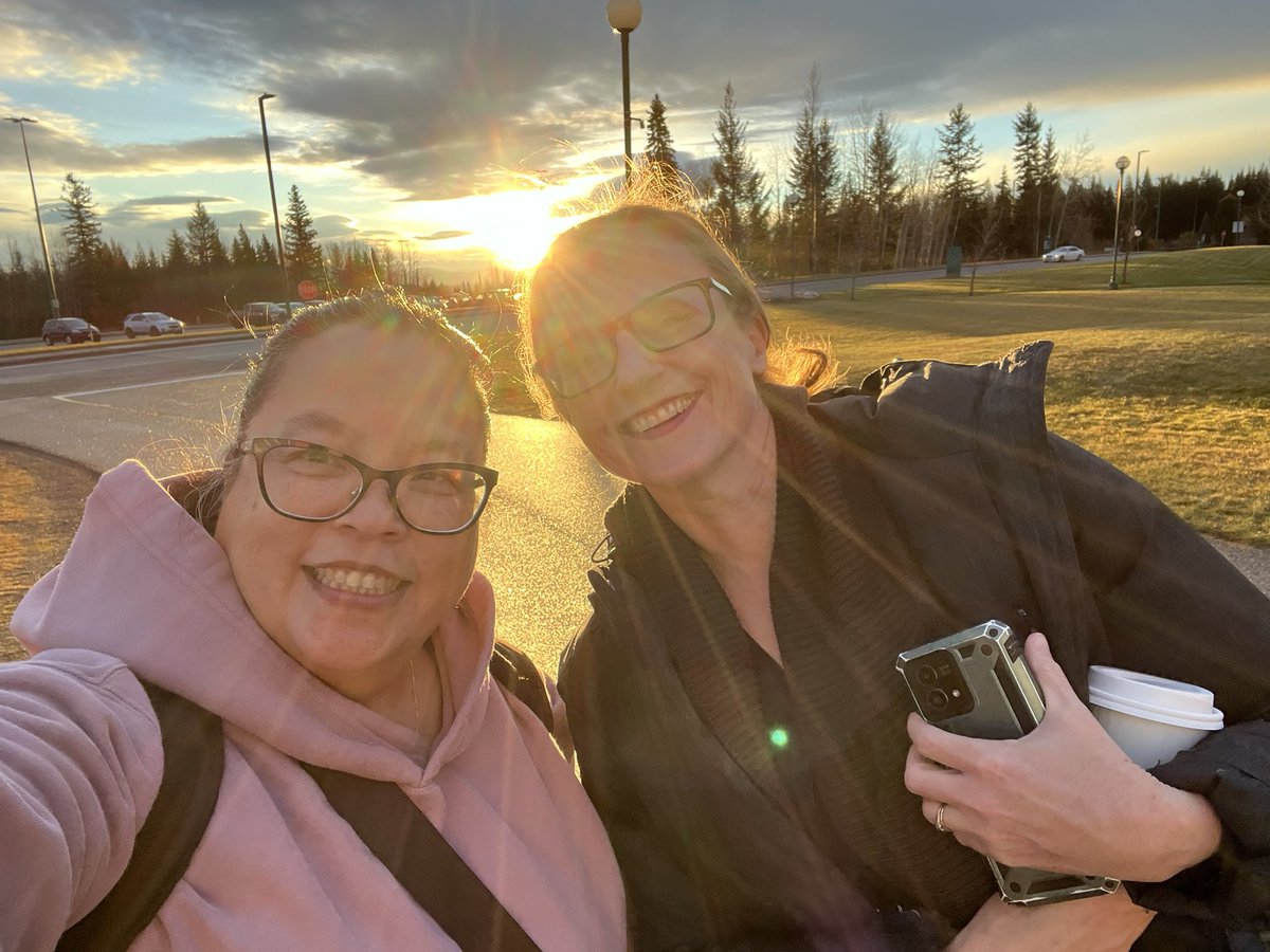 ChristineYH's tweet photo. Yesterday’s #patiopic. I was so grateful to see @vwoelders in Prince George. She presented about ARC-BC to #EDUC394. I am reminded by the teacher network created when #bcedchat and EDU-Twitter was “a thing” to meet and collaborate with BC Educators. I met a lot of great people. https://t.co/WK3XHJvnGC