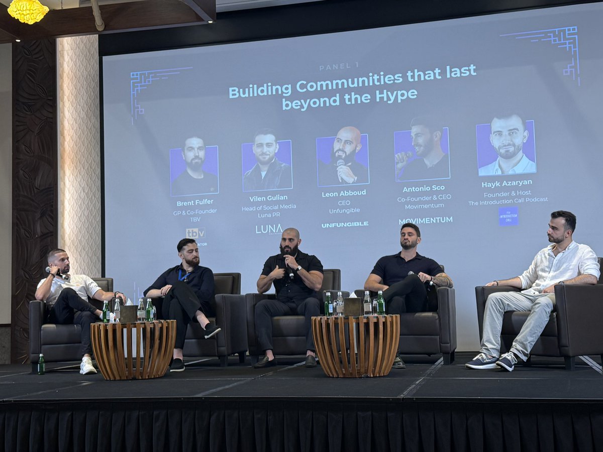 marketing panel with <a href="/AntonioSco_MOV/">Antonio Sco | MOVIMENTUM</a> &amp; @leonabboud_ hit hard at <a href="/tbvxyz/">tbv</a> web3 event

few insights for my marketing guys 👇

– stop building for hype, build for meaning
– use incentives to reward loyalty, not buy users
– focus on outcomes > outputs
– community takes years, not