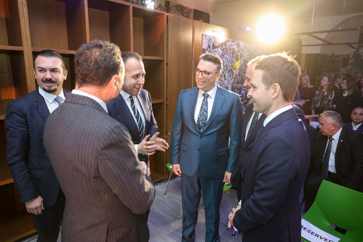 Денеска присуствував на одбележувањето на 80-годишнината од Обединетите нации, настан што нè потсетува на значењето на мирот, солидарноста и заедничката работа. 

ОН со децении се важен партнер на Македонија, придонесувајќи за развојот, стабилноста и напредокот во многу области.