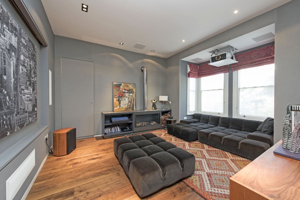 Douglas_Gordon's tweet photo. An exceptional five-bedroom family home to let in the heart of Abbeville Village, SW4, moments from Clapham Common.

💷 £8,250 pcm | Unfurnished
View the listing: https://t.co/65TPJd7Ux4

#clapham #abbevillevillage #sw4 #londonlettings #familyhomes #luxuryliving https://t.co/h8ylAqp1ob