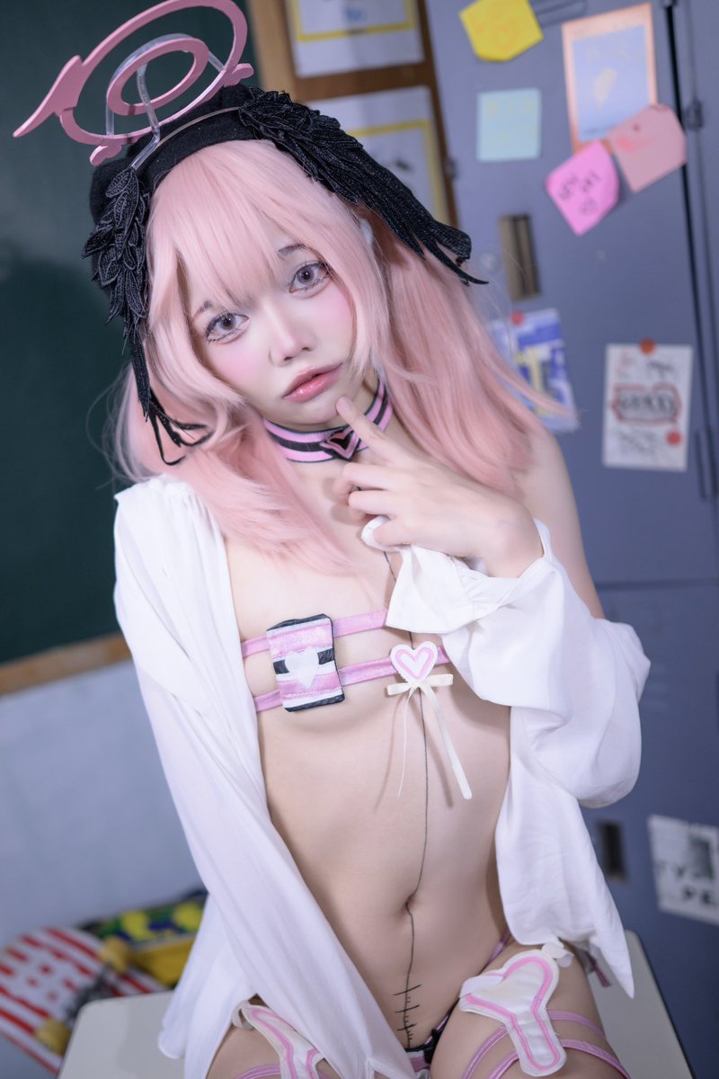 เหมือนว่าวันนี้จะเป็นวันหน้าท้องแหละ🤏🏻 
#いいおなかの日 #いいお腹の日 

พรุ่งนี้เจอกันที่งาน Schale Fest : BlueArchive 4Ever 🩷 
น่าจะอยู่แถวๆบูธออมเลตนะคับ เซนเซคนไหนที่ไปแวะมาถ่ายรูป/เชกิกันได้น้า อาจจะมีฟตบ.ไปวางนิดโหน่ย🤏🏻

#Koharu #ブルアカ #BlueArchive  #ブルーアーカイブ