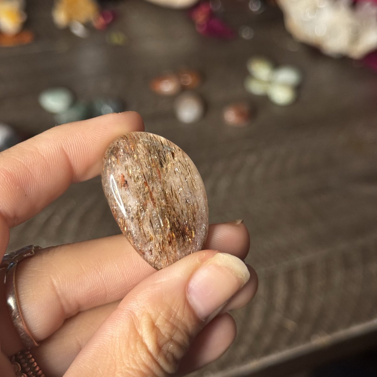 alysse_mitchem's tweet photo. Currently wrapping the first piece….heres some other goodies https://t.co/PkbCS7cHSq