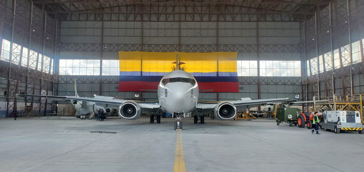 Por si no lo habían visto, así quedó el Boeing 737-500 (matrícula FAE-640) de la Fuerza Aérea Ecuatoriana tras recibir la pintura oficial de la institución en la DIAF Latacunga 🤩