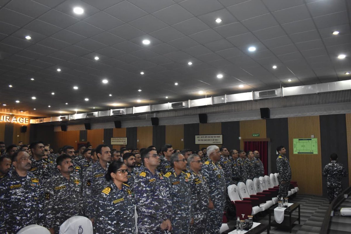 IN_HQMNA's tweet photo. Honouring 150 glorious years of our national song, #VandeMataram 🇮🇳
#INSAngre organised a heartfelt mass singing, with officers, sailors, civilians, families &amp; school children joining in harmony — celebrating the song’s timeless spirit &amp; India’s enduring legacy. #VandeMataram150 https://t.co/IxQ9WiAjl7