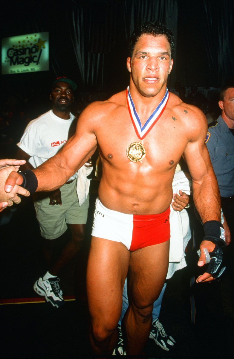 imranSa11984161's tweet photo. MOVIE : THE SMASHING MACHINE : As an MMA/UFC fan for over 10 years and a beginner practitioner, this film truly captured the essence of what it takes to fight, not just in the cage, but in life. Rock portrays of Mark Kerr.! RATED: 10/10 #TheSmashingMachineMovie #MovieReview https://t.co/azAeu3kFJX
