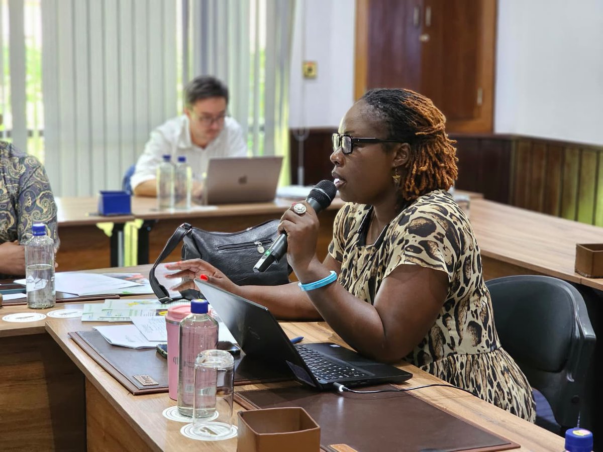 UNODCEastAfrica's tweet photo. Through @UNODC_MCP and @UNODC_ENV, and the Norway🇳🇴-funded project FishNET II, Kenya 🇰🇪, Somalia 🇸🇴 and Tanzania 🇹🇿, come together to advance jointly coordinated and targeted responses to crimes in the fisheries sector. 

#SDG14 #SDG16 #SDG17 #endENVcrime https://t.co/4YjhUQjiyC