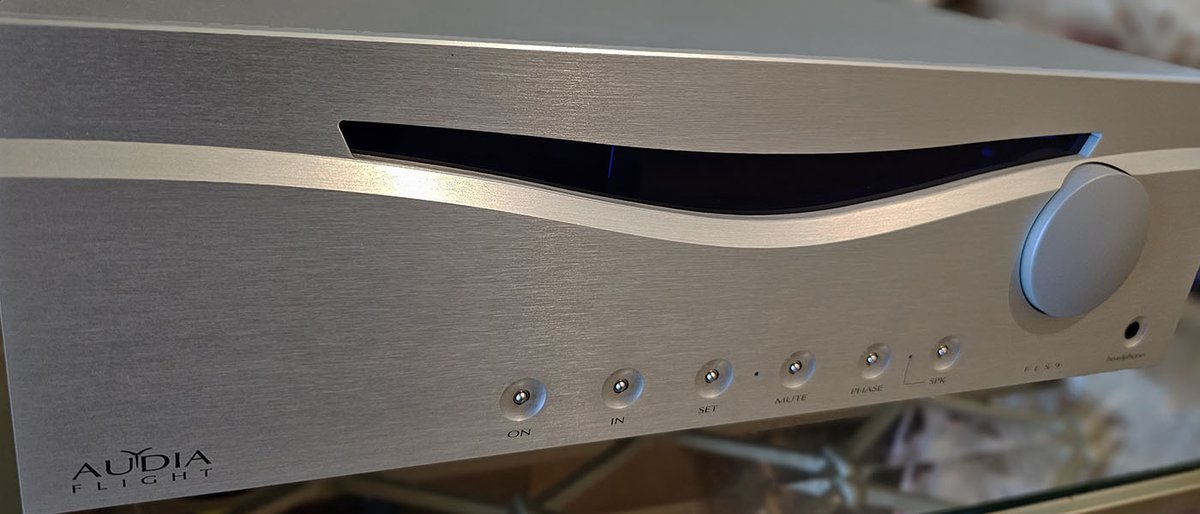 hometheatergeek's tweet image. The Audia Flight FLS9 integrated amplifier embodies the Italian brand’s philosophy. See our recent preview!

#audiaflight #fls9 #integratedamplifier #integratedamplifierpreviews2025 #previews2025 

t.ly/kBVWc