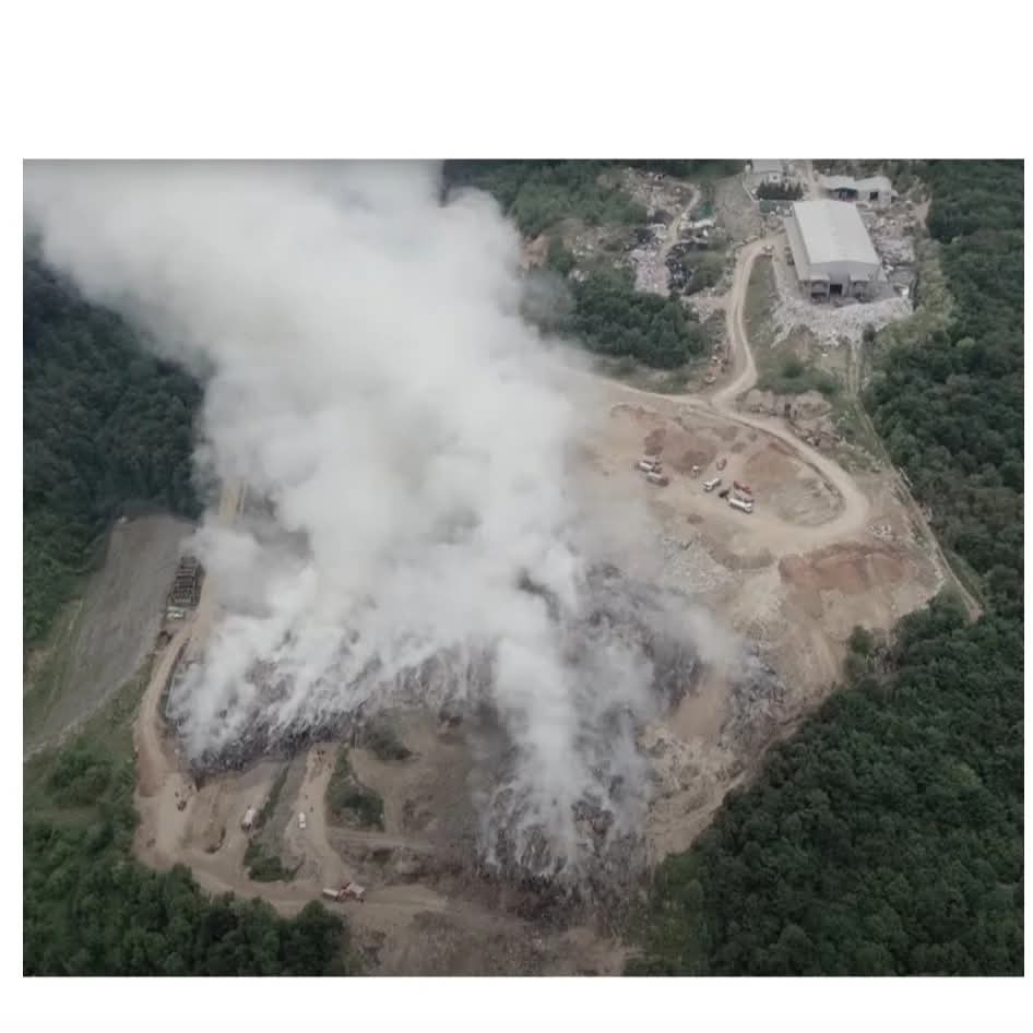 DNDD_031's tweet image. MOMIR MILOVANOVIĆ - bivši direktor JKP Duboko.

Čovek koji je odgovoran za najveću ekološku katastrofu koja je zadesila Užice i okolinu, otišao na Žabljak da drži obuku kako upravljati reciklažnim dvorištem. 

Iza njega ostaje samo zagadjena životna sredina i ništa više!