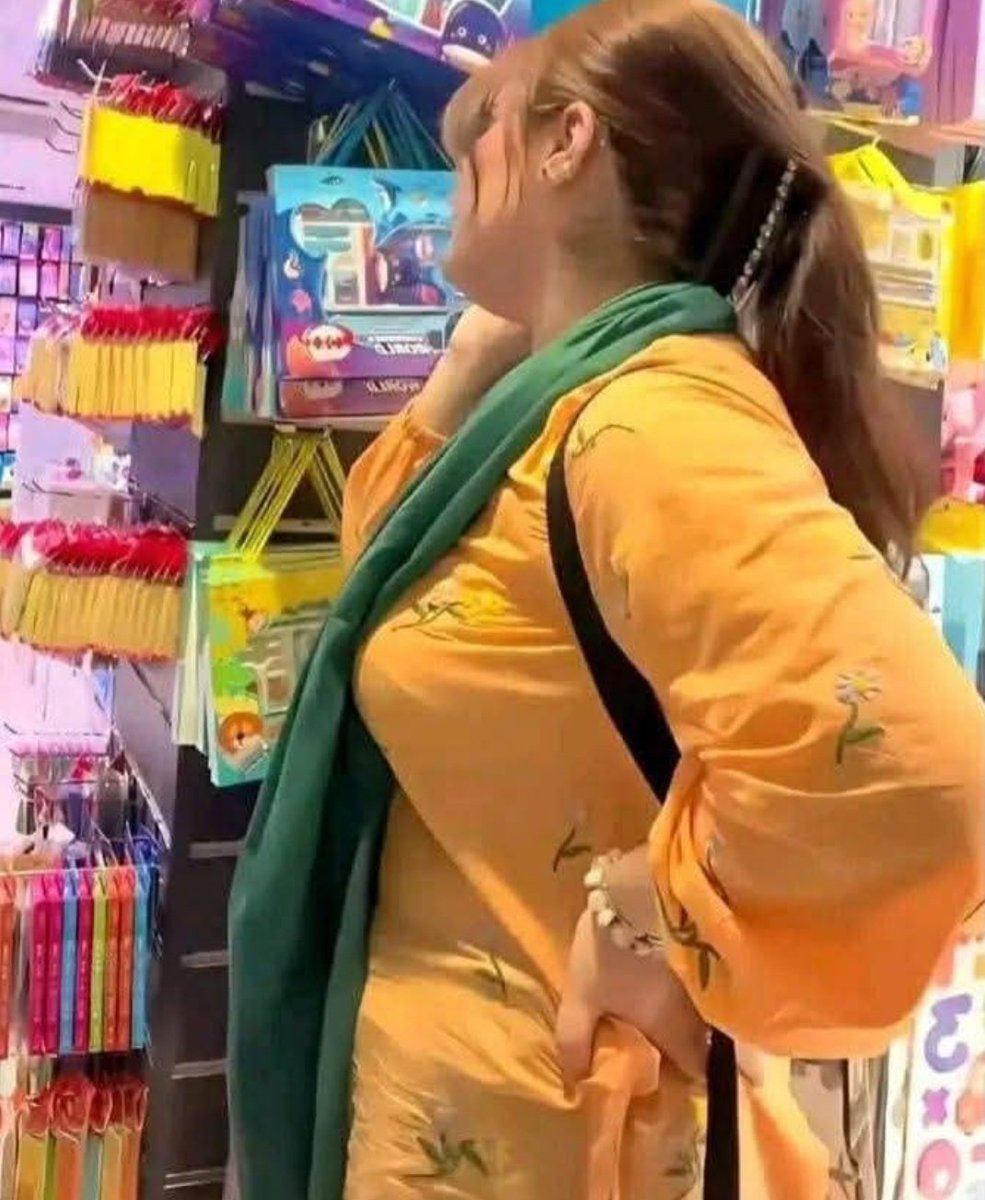 ayesha486811's tweet image. میں ہر کسی کو دیتی ہو کسی کو نہ نہیں کرتی 🤤🥀

#viralpost2025シ # #foryoupageシforyou #foryouシpage #viralreelschallenge #picoftheday