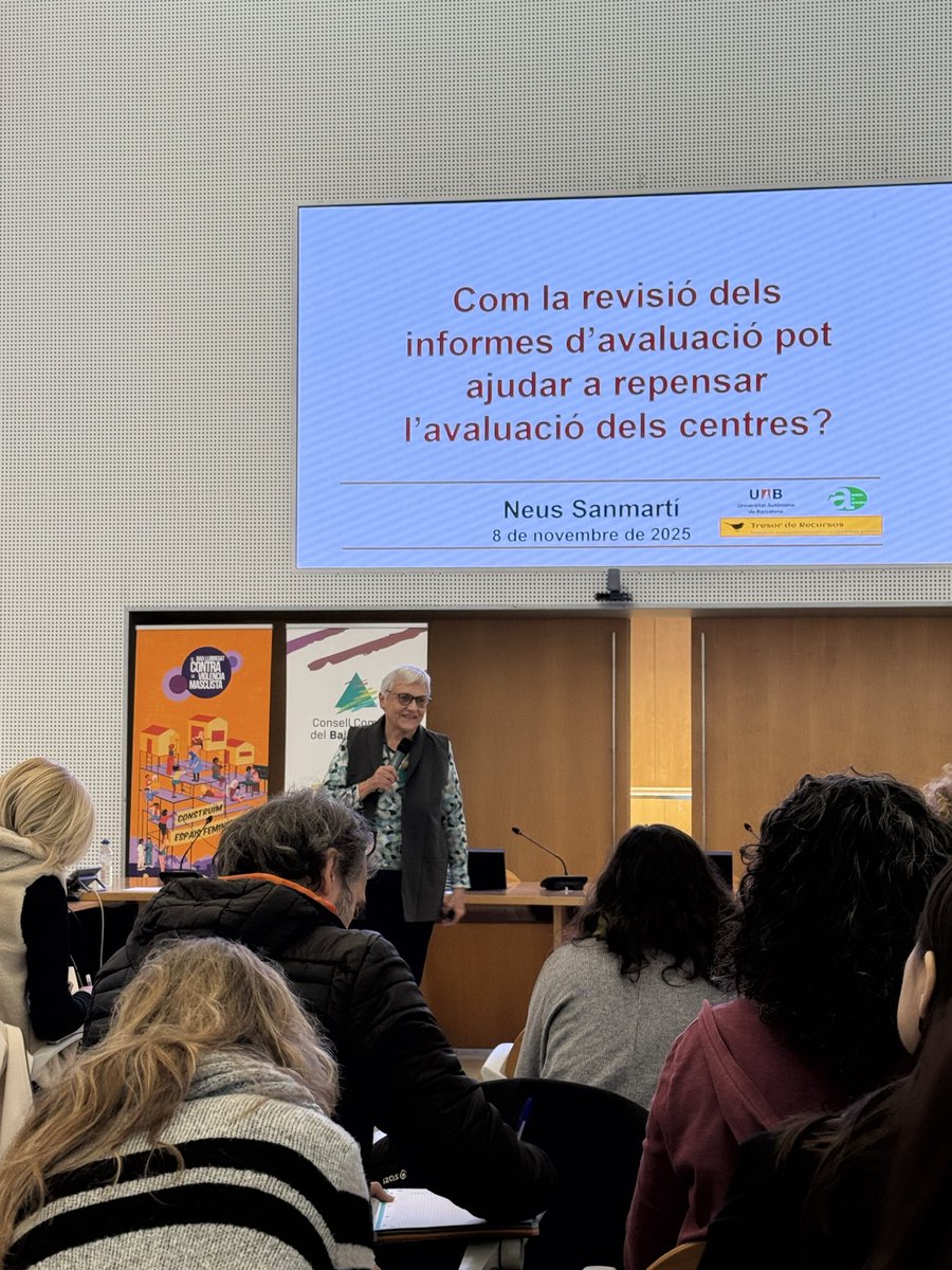 se_selva2's tweet image. Avui presents com a referents del #CRP a la sessió OMEGA de la #xarxadecompetències Com la revisió dels informes d’avaluació pot ajudar a repensar l’avaluació en els centres? Preparem la 2a sessió de la #xarxa #xcb #xct13 Gràcies Neus! #OMEGA @xarxaCb