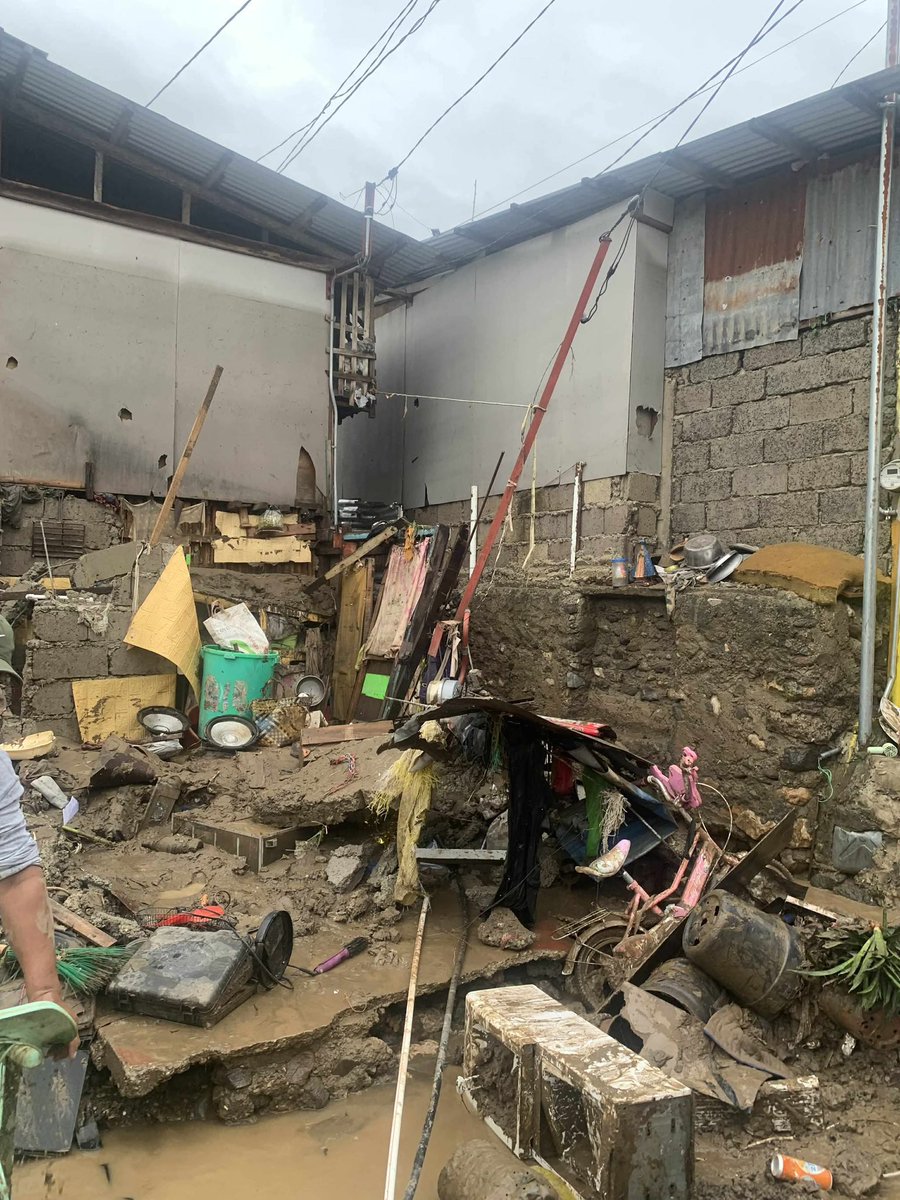 aitcosmos's tweet image. hello everyone! we are knocking on your kind hearts for our dear friend whose family was badly hit by Typhoon Tino last November 4, 2025 in Riverside, Talisay City, Cebu. 

Your help, big or small, will be their first step toward rebuilding their future. 🥹💗