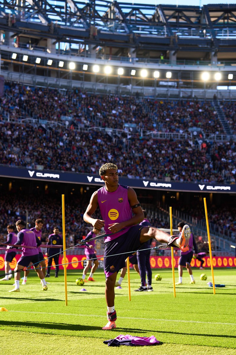 Lamine training at the new Spotify Camp Nou!