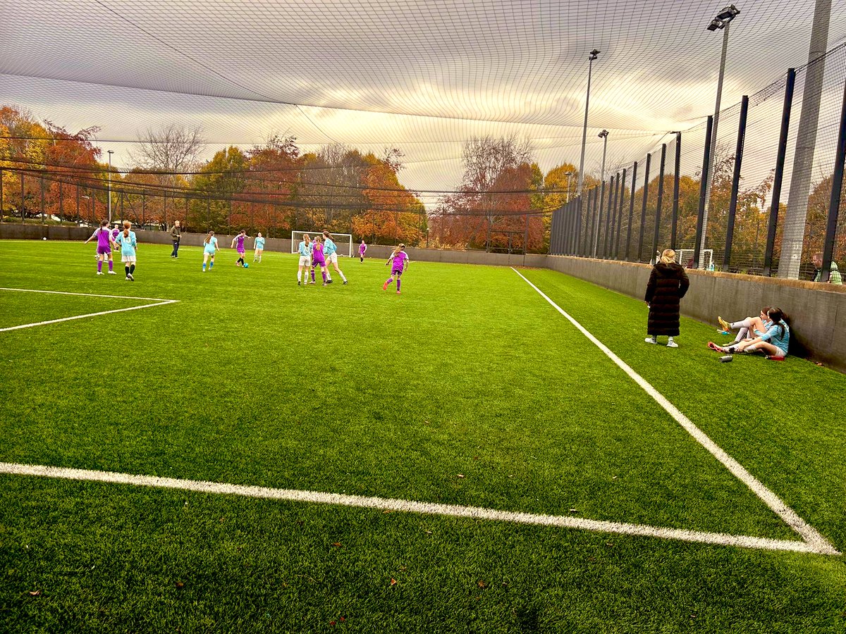 SPAR CUP| Well done to everyone who took part in the South Lanarkshire round of <a href="/SPARScotland/">SPAR Scotland</a> Future Stars Cup. Lots of great play, skills and team work. A brilliant day with lots of talented girls playing football with a smile on their face
 👏🏻#SheCanSheWill #futurestars #FFTG