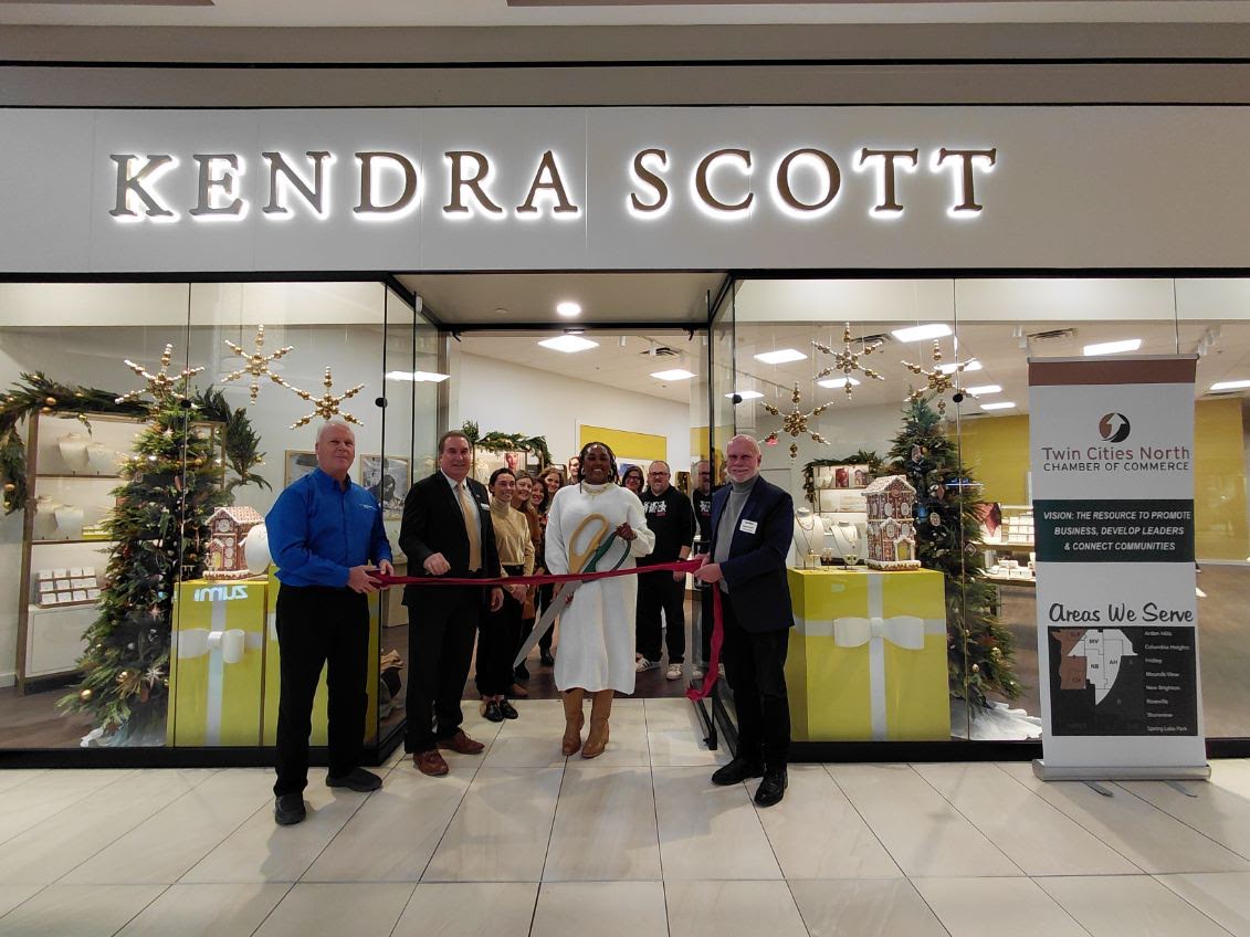 Come check out our newest member Kendra Scott jewelry in Rosedale Center Mall!