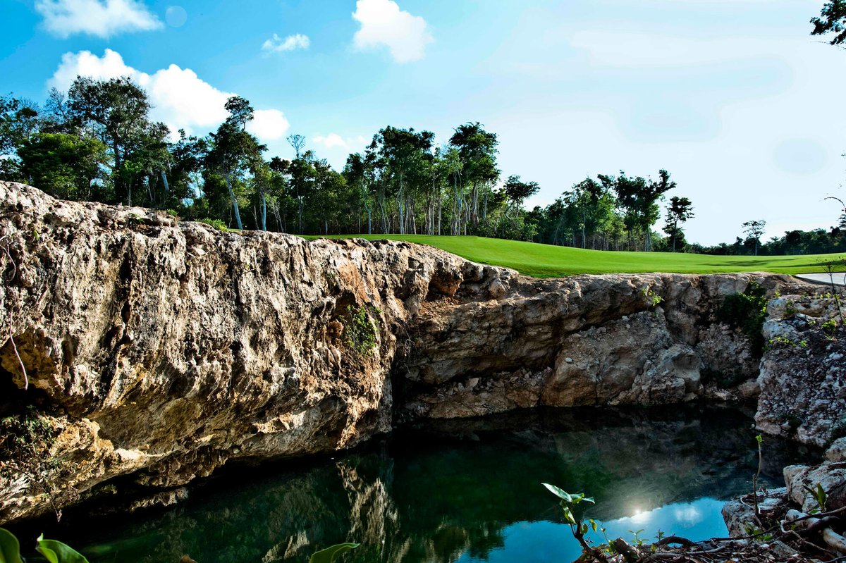 PGA Riviera Maya 🇲🇽: El escenario perfecto para la 5ª edición del Women’s Amateur Latin America.
·········
PGA Riviera Maya 🇲🇽: The Perfect Stage for the Fifth Edition of the Women’s Amateur Latin America.

Read More ⬇️
walagolf.com/article/66

<a href="/RandA/">The R&A</a> <a href="/ANNIKA_Fdn/">ANNIKA Foundation</a> <a href="/PgaRivieraMaya_/">PGA Riviera Maya</a>