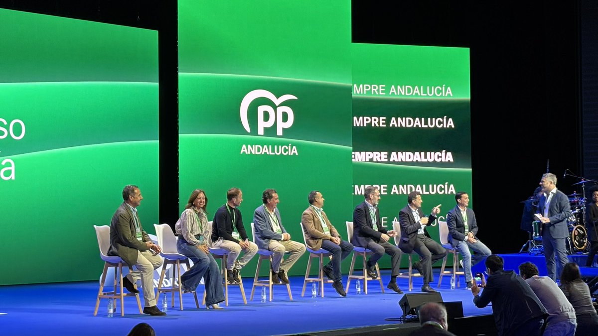 Orgullo de nuestra presidenta del <a href="/PPMalaga/">PP Málaga</a> Patricia Navarro en el equipo andaluz del <a href="/ppandaluz/">PP de Andalucía</a> con <a href="/JuanMa_Moreno/">Juanma Moreno</a> como presidente #SiempreAndalucia