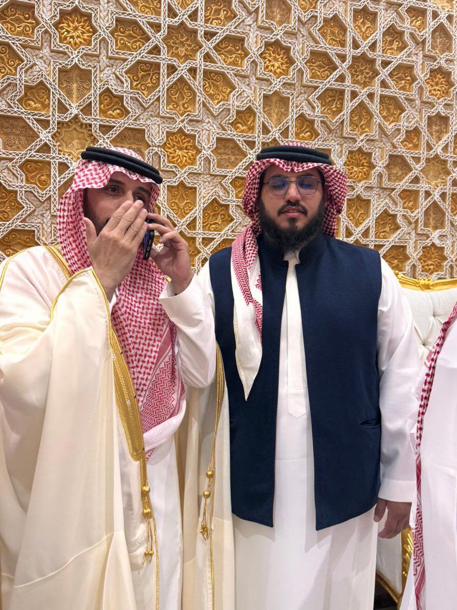 عايش البطي tweet media