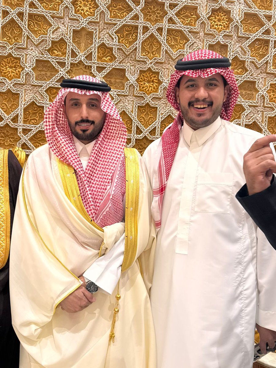 عايش البطي tweet media