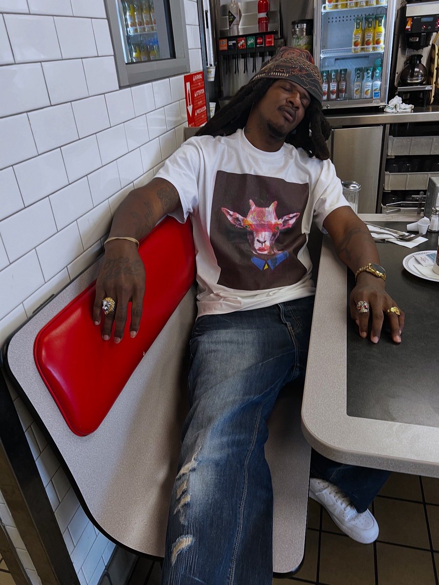 BigSenc's tweet image. The GOAT In Human Form 🐐