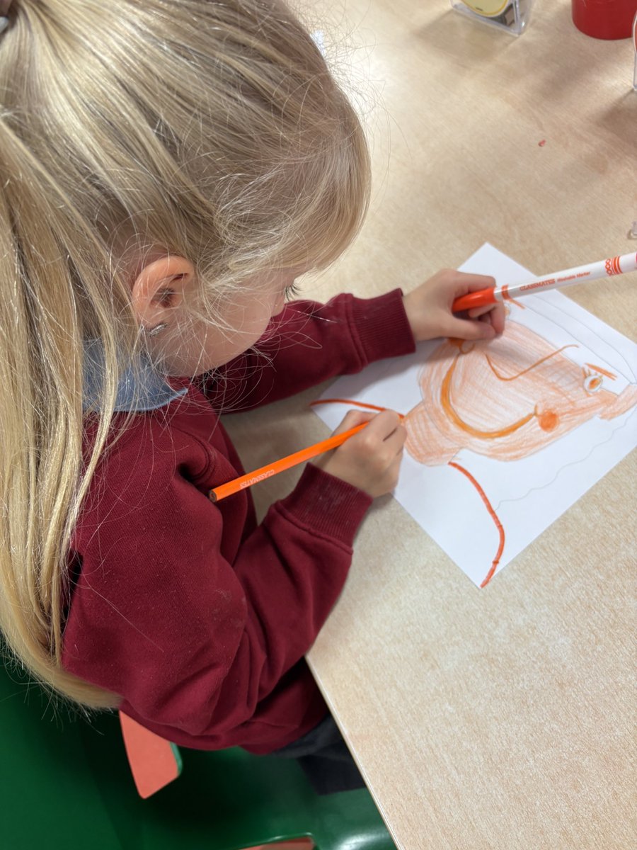 pondparkp2's tweet photo. P2P created monochromatic self-portraits using their favourite colour.  The end result is spectacular.🌟 https://t.co/hZ3JRUlQjW