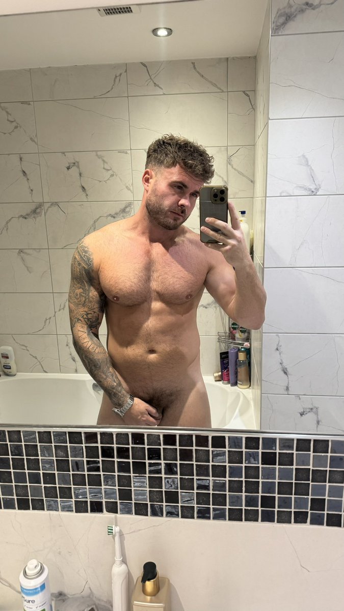 Retweet this for a free link 🤤