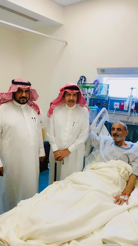 #زيارة
للأستاذ احمد شامي عسيري الذي يرقد على السرير الأبيض بمستشفى الحرس الوطني وقد تطمنا على صحته رافقني الاستاذ محمد ظافر الشعثاني وقدام ابو سعد العافية .