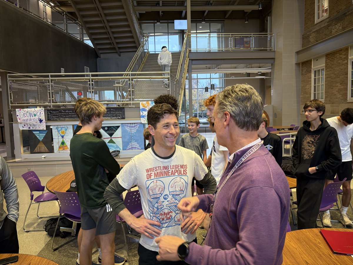 MayorFrey's tweet image. Big congrats to the Southwest High School girls cross country team — state champions for the first time in school history. I joined their workout yesterday (they didn’t take it easy on me) &amp;amp; was proud to present a proclamation to celebrate their big season. Minneapolis is proud!