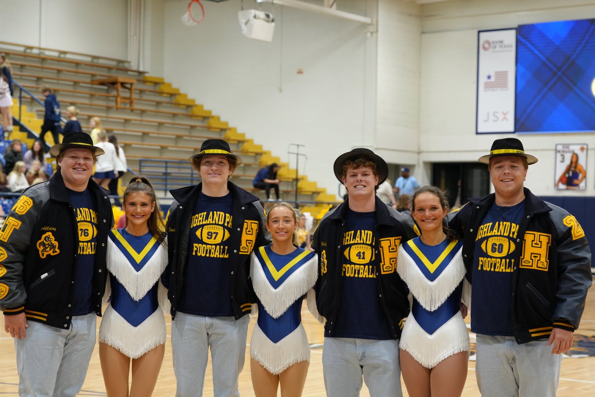 hpisdschools's tweet image. Freaky Friday! 💙 Seniors took on new roles, Cheer brought the spirit with high kicks, and Belles led the crowd with Scots pride. Get ready to cheer on the Scots tonight as we take on Midlothian for the district championship at 7:00 p.m. at Highlander Stadium! 🏈 #HPISD #GoScots