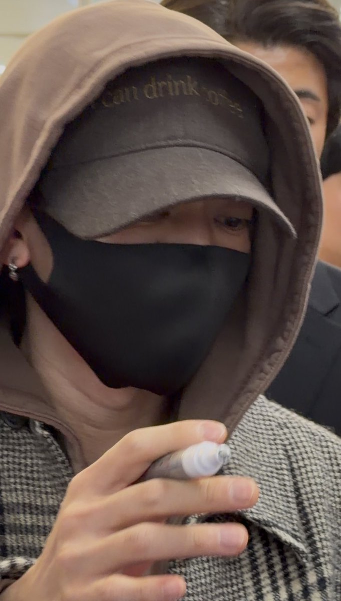 kei321Takeru's tweet image. 超至近距離で😍😍

ヤバ(/// ^///)過ぎる🤦‍♀️

 #佐藤健
 #佐藤健アジアツアーINソウル