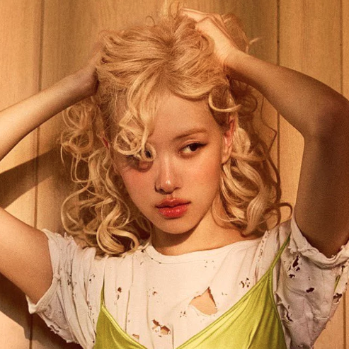 AboutMusicYT's tweet image. Rosé makes history as the first kpop soloist to earn a Grammys nomination.