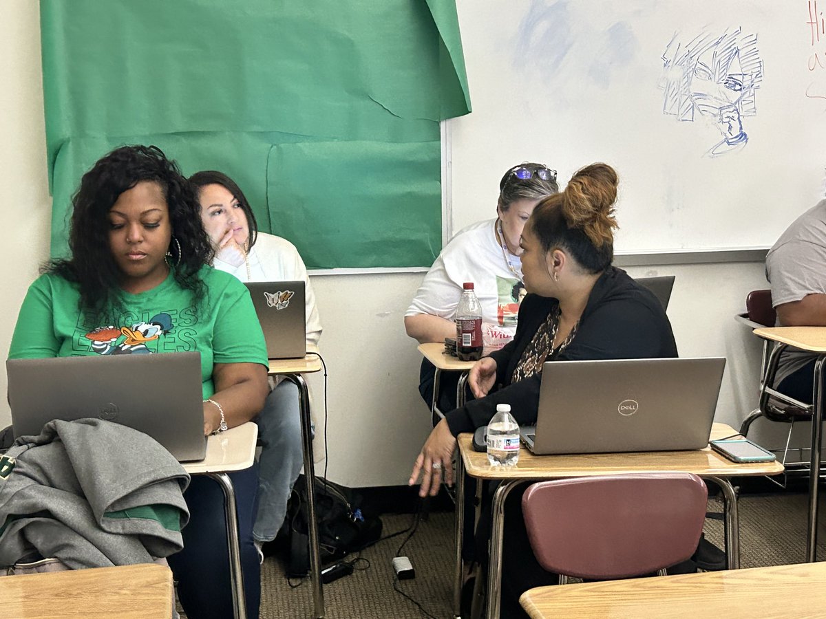 Elizabeth Bostic tweet media