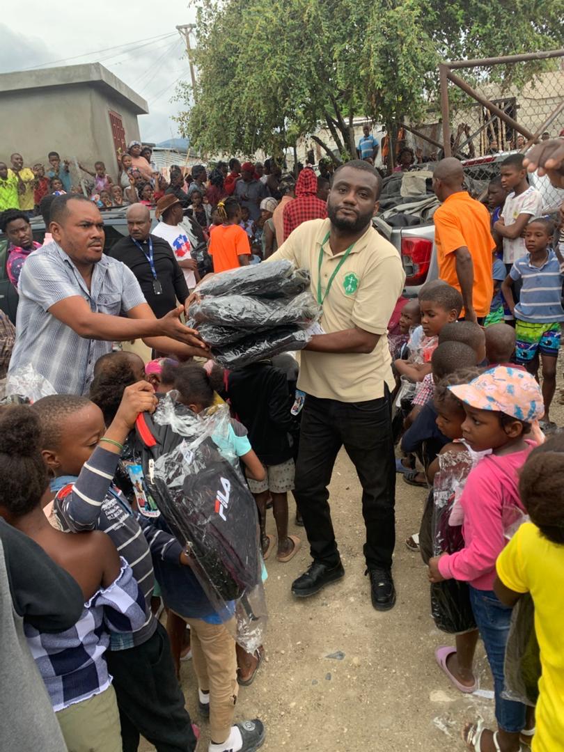 Stlukehaiti's tweet photo. This month St Luke Foundation distributed 250 school kits to students ages 6 to 14 at Toto Camp in Delmas.  Each kit is more than a backpack: it is a lifeline, a promise, and a step toward rebuilding futures.
#éducationpourtous #stlukehaiti.org #Haiti https://t.co/0CeWRtxTgR