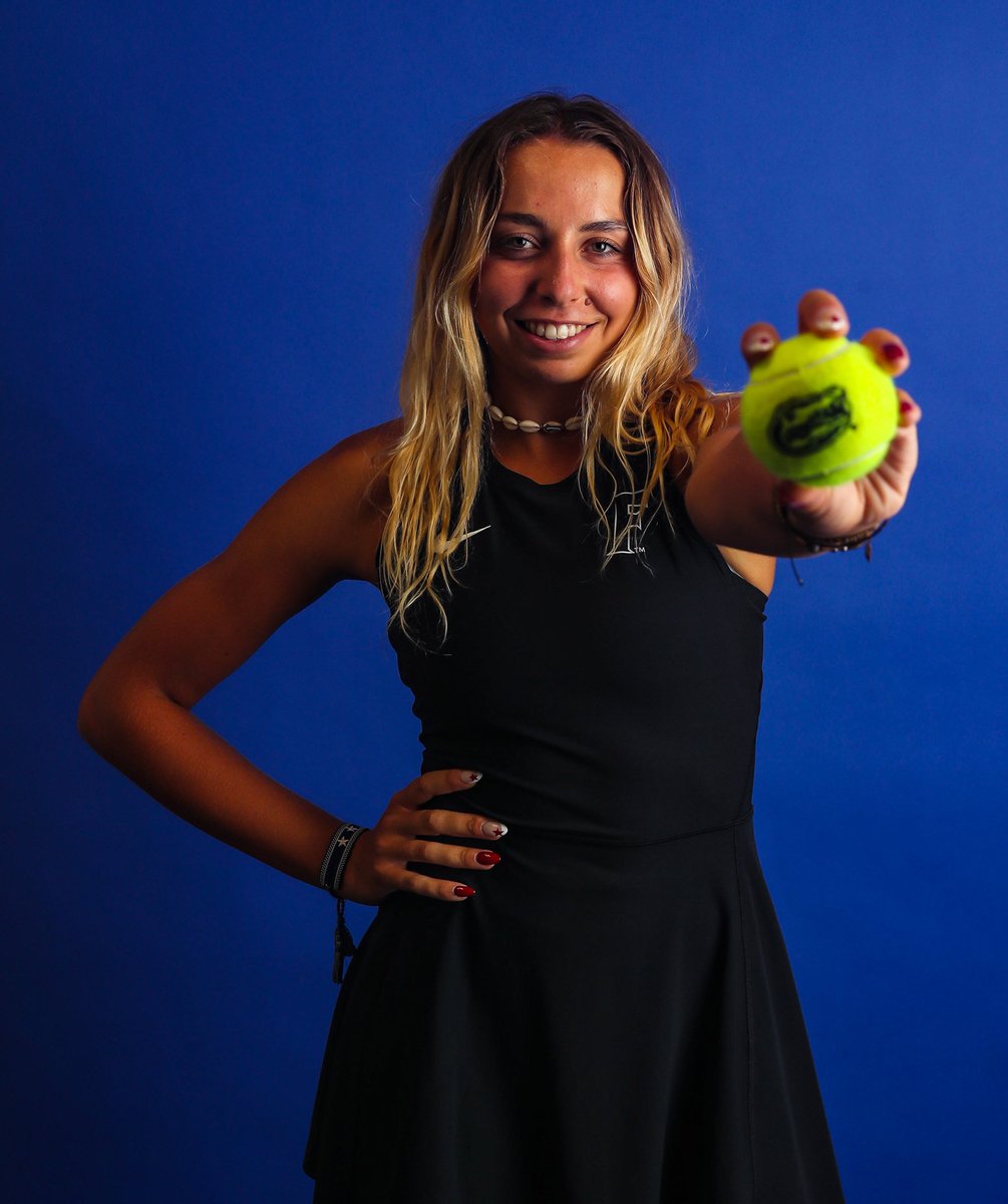 La surprise Lucie Pawlak 🇫🇷 qui élimine la n°1 univ DJ Bennett 🇺🇸 au 1er tour du dernier tournoi qualificatif au championnat NCAA !

La 🇫🇷, plutôt discrète pour ses débuts en univ avec Florida, réalise un match de dingue pour s'offrir la plus belle victoire de sa jeune carrière !