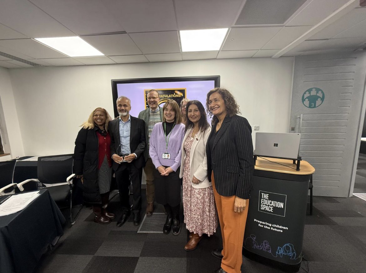 Elmhurst Primary School tweet media