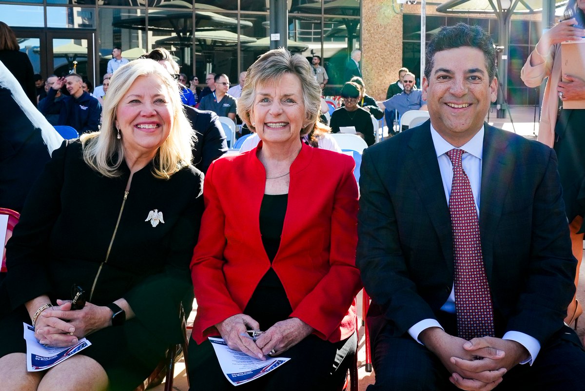 🇺🇸At our Veterans Day Ceremony, we were honored to hear from former Marines Det. Robert Lopez and Lt. Ryan Neville. We’re deeply grateful for the courage, sacrifice, and service of all who have served and continue to serve.

Watch the ceremony here: 
youtube.com/watch?v=E8tyxZ…