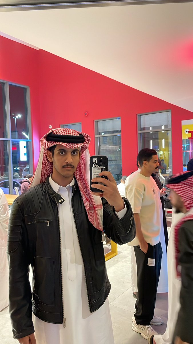 سلطان tweet media