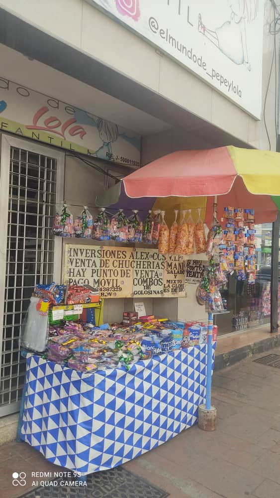 7MISIN's tweet photo. {Inversiones Alex Caracas V.I.P.}
Ubicanos: Av. Bolívar C/C Figueredo 
San Carlos, Edo. Cojedes. Vzla https://t.co/cIu0KLyrye