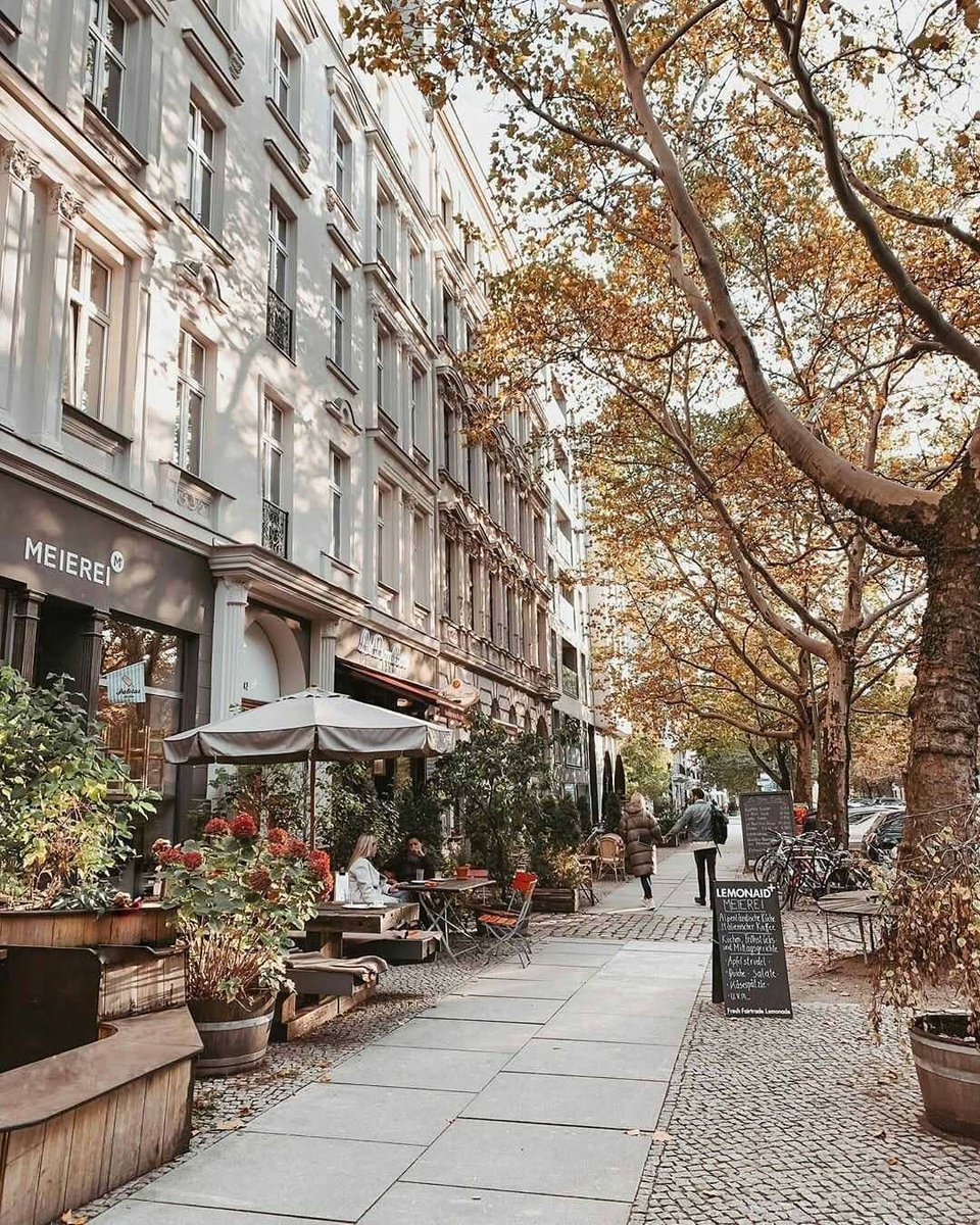 Car-oriented density / pedestrian-oriented density