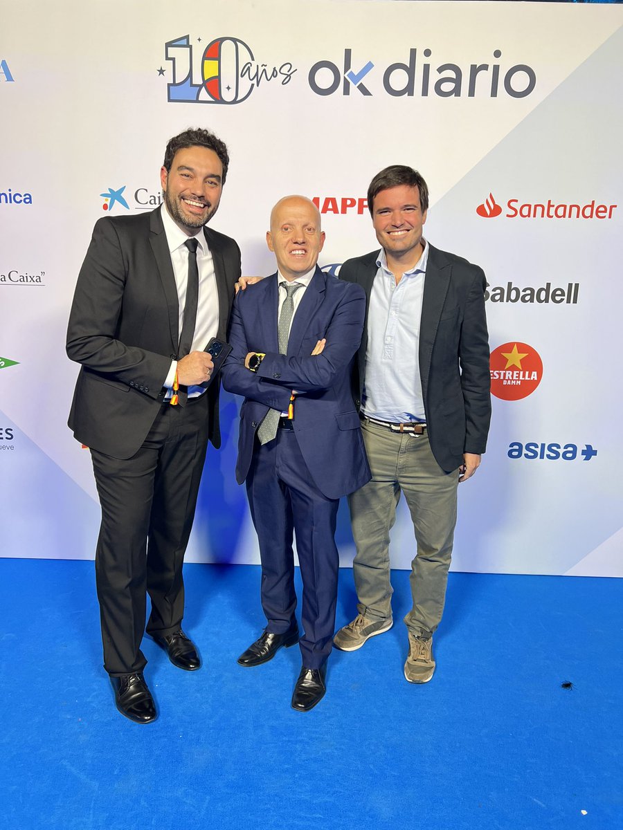 Qué alegría cuando el trabajo, la lucha compartida, se transforma en amistades de las buenas. 

Un gusto que la vida nos haya juntado, queridos <a href="/Ramon_AlvarezMM/">Ramón Álvarez de Mon</a> <a href="/EstevaSexta/">Antonio Esteva</a>