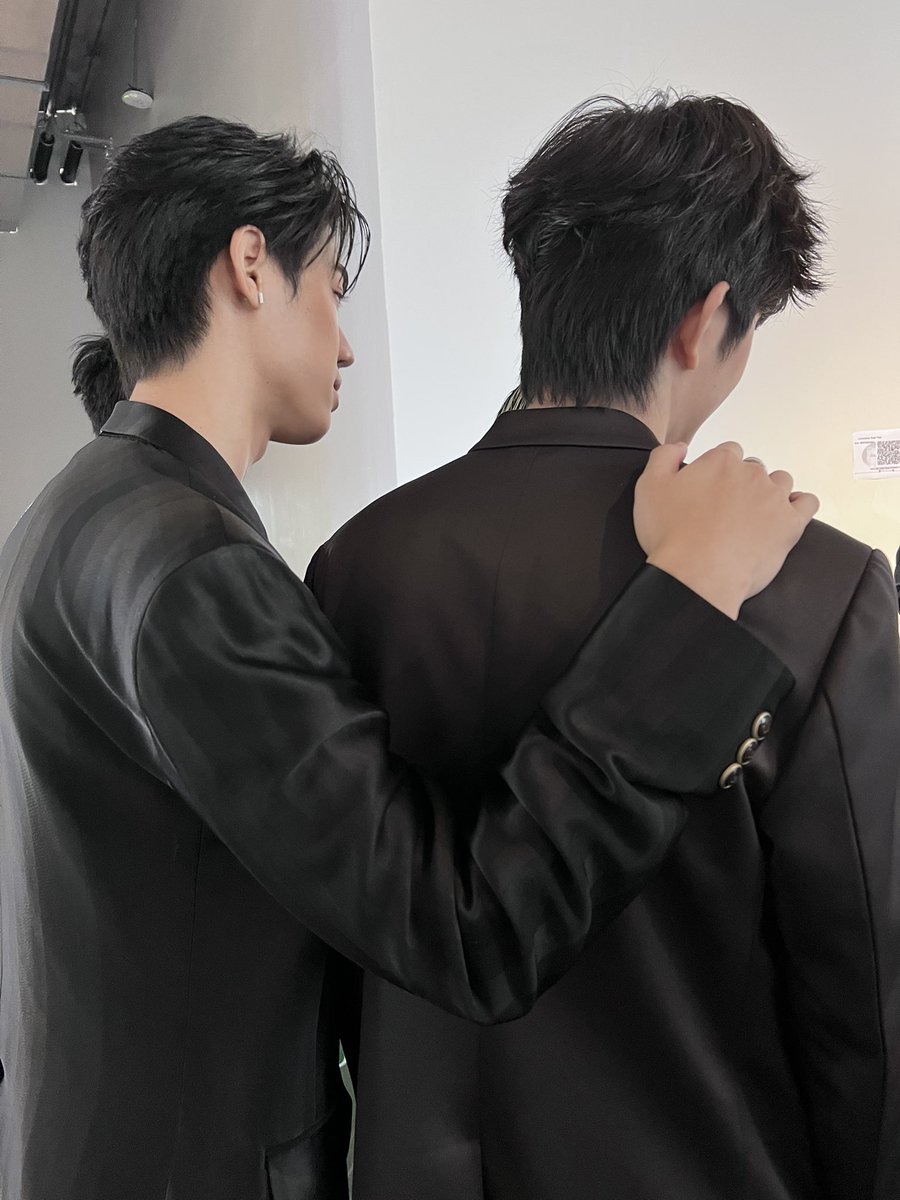 ppanurat_ tweet media