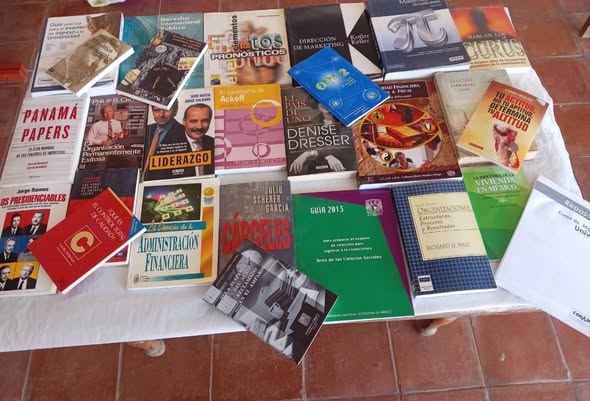 Áporo, Mich.
¡La Biblioteca Municipal te espera!
Se recuerda que la Biblioteca Municipal de Aporo está abierta de 8:00 a.m. a 2:00 p.m. en Casa de Cultura.
´´libros disponibles´´